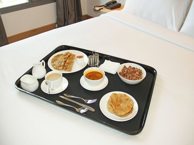 Oyo 9736 Hotel Downtown Suites