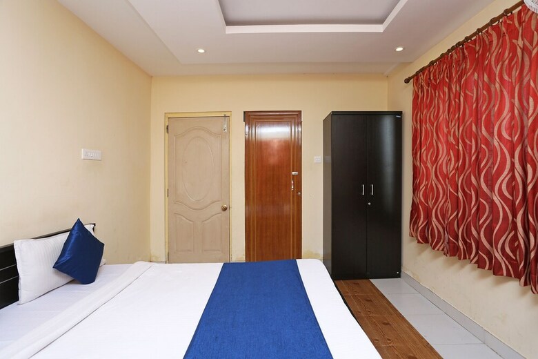 Hotel Oyo 3393 Midway Inn