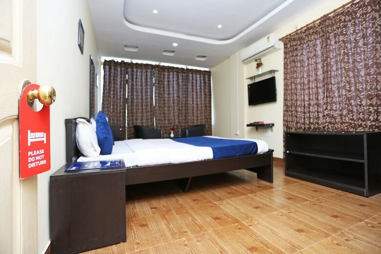 Hotel Oyo 3393 Midway Inn