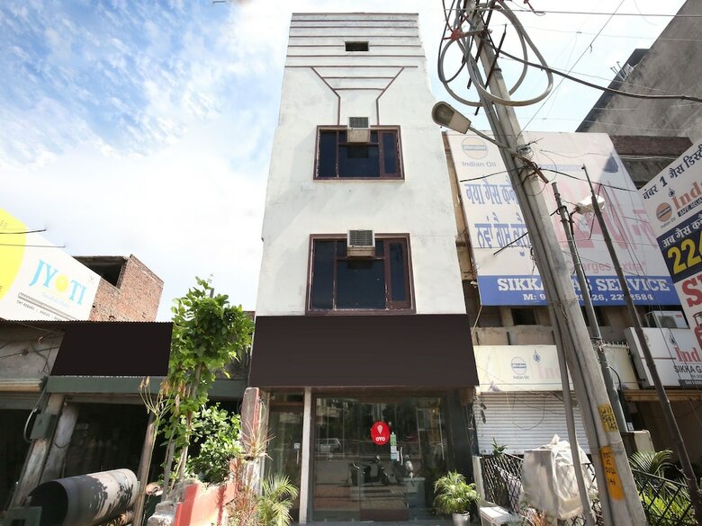 Oyo 9243 Trumpets Hotel