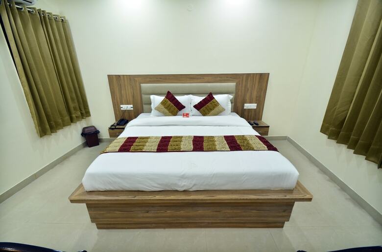 Oyo 8666 Hotel The Queen