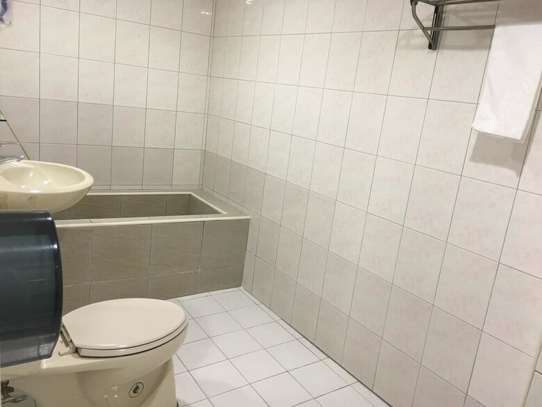Carry Hotel