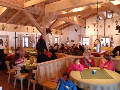 Hostal Alpengasthof G�tschenalm