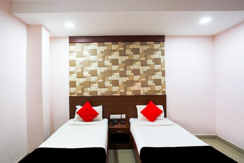 Oyo 10271 Hotel Guest Inn