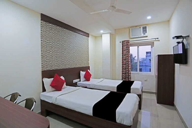 Oyo 10271 Hotel Guest Inn