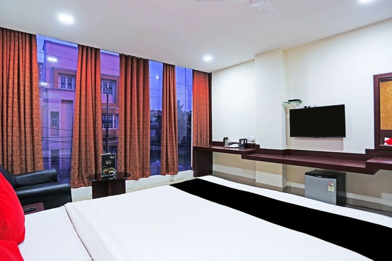Oyo 10271 Hotel Guest Inn