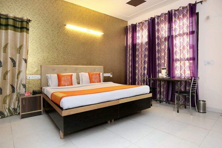 Hotel Oyo 5785 Silver One
