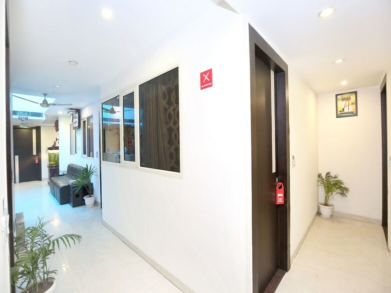 Oyo 982 Hotel Royal Park