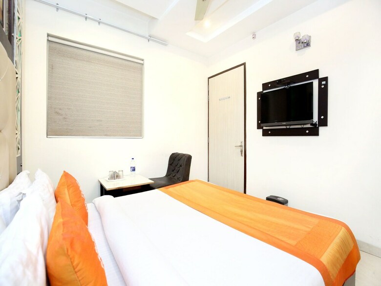 Oyo 982 Hotel Royal Park