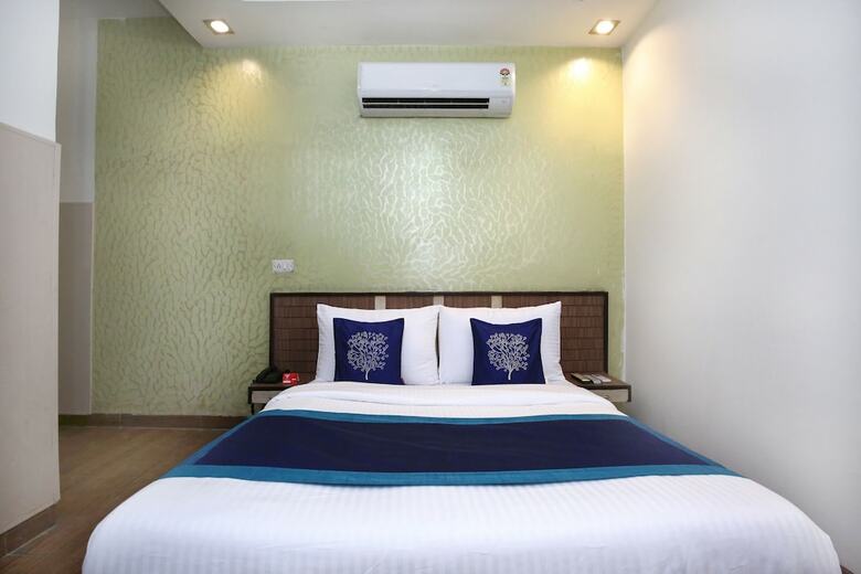 Oyo 9631 Hotel Oak