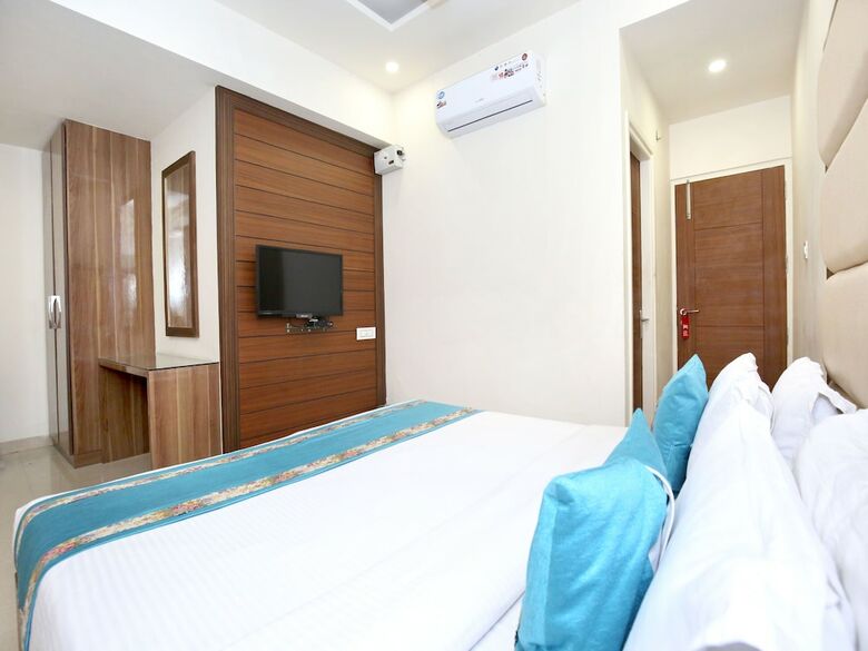 Oyo 8954 Hotel Joy