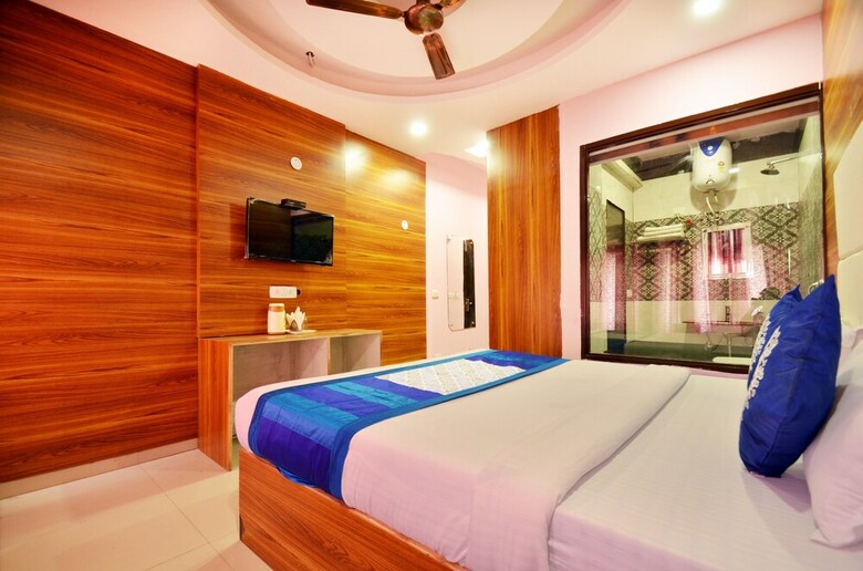 Oyo 8622 Hotel Grand Inn