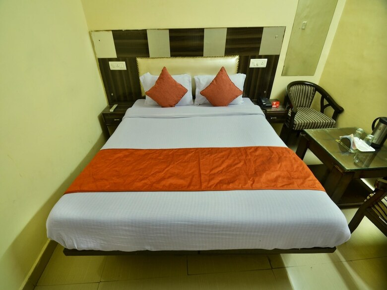 Hotel Oyo 8073 Grand Residency