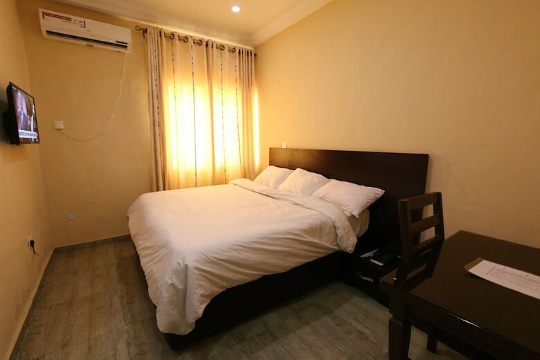 Iyore Grand Hotel & Suites 2
