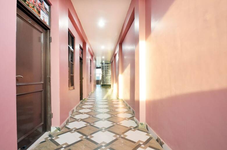 Oyo 8452 Hotel New Arya 2