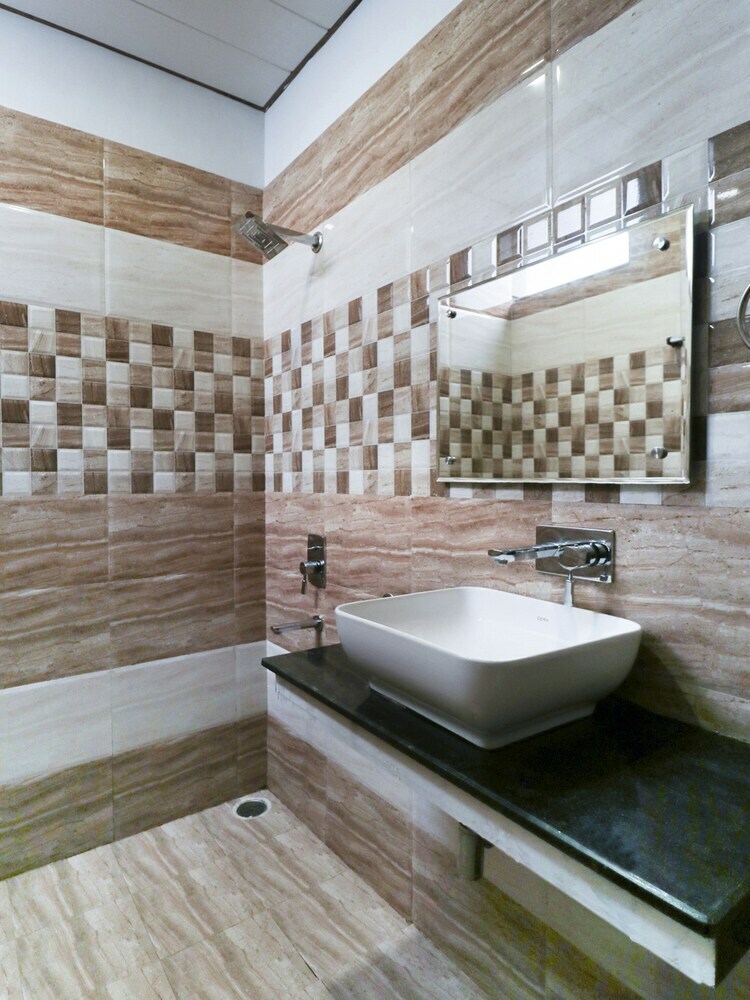 Capital O 9822 Hotel Seven
