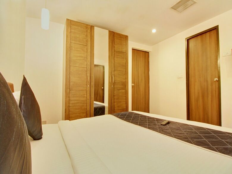 Hotel Oyo 10744 Grand Marena