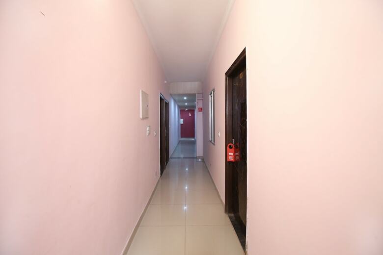 Oyo 10012 Hotel Pink City