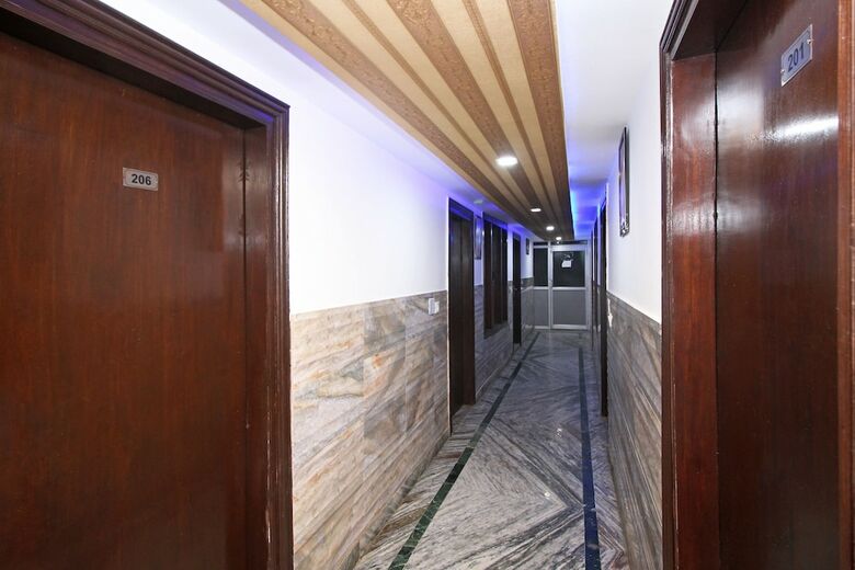 Oyo 8743 Hotel Ravi Palace