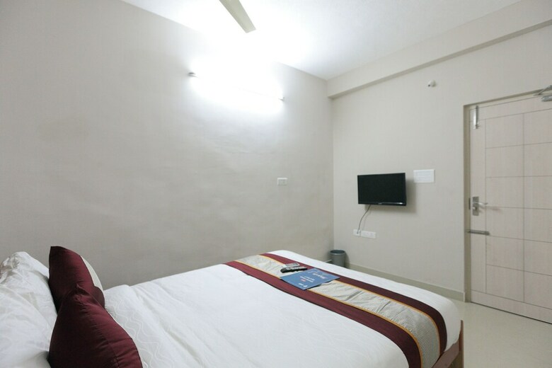 Hotel Oyo 6345 Royce Ebony