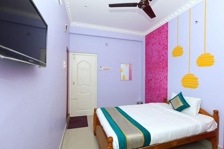 Hotel Oyo 7747 Ss Residency
