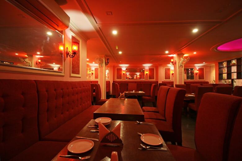 Hotel Oyo 8095 Arb Suites