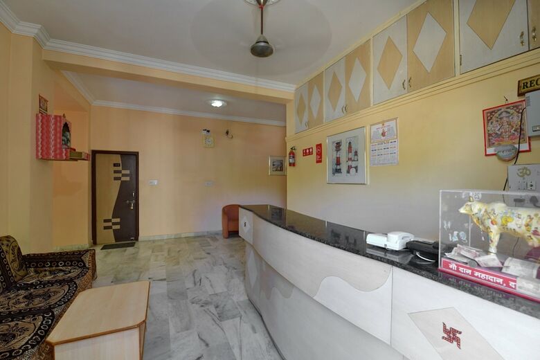 Oyo 10499 Hotel Shiv Shakti