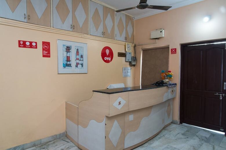 Oyo 10499 Hotel Shiv Shakti