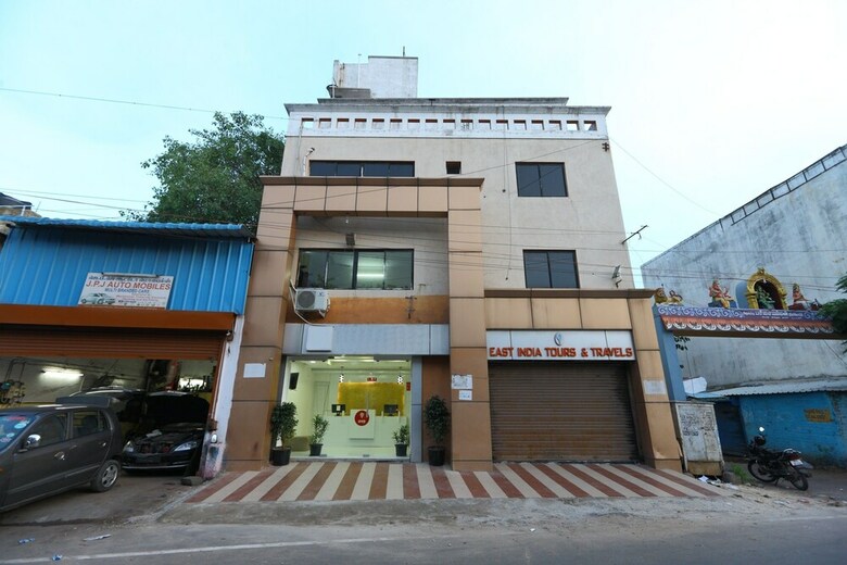 Hotel Oyo 9372 Rich Inn