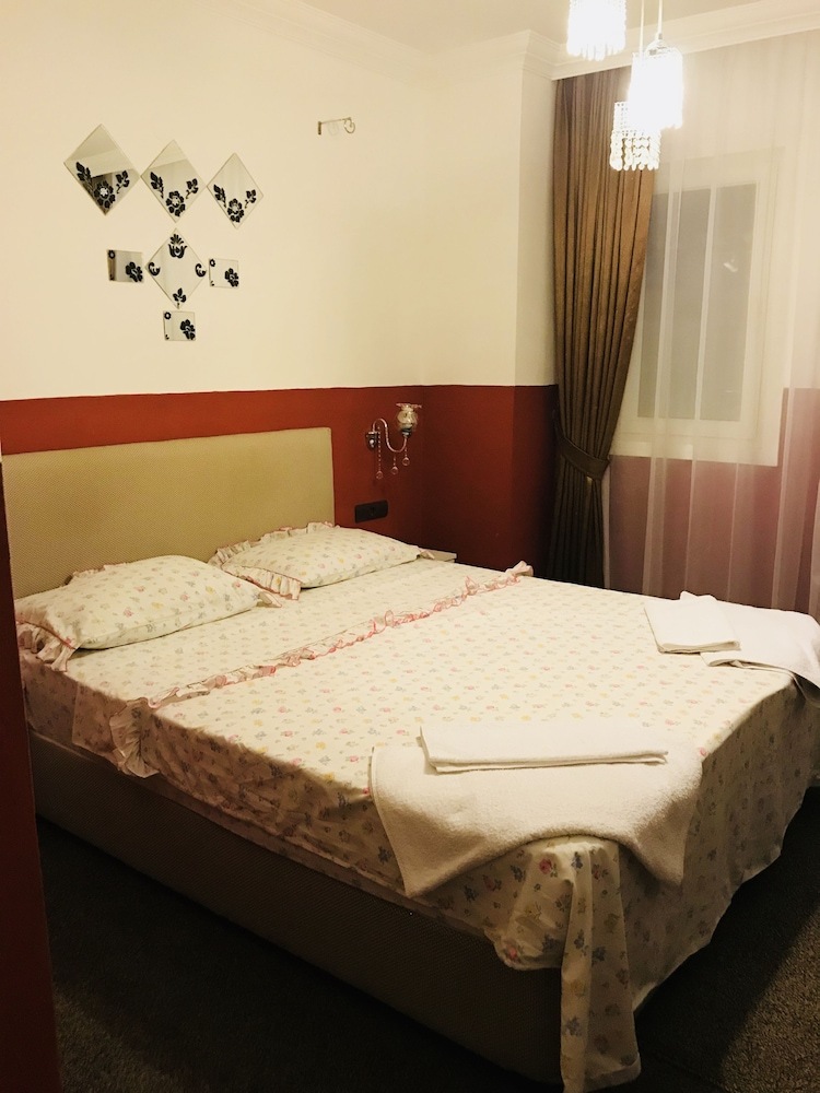 Hotel Cam Otel