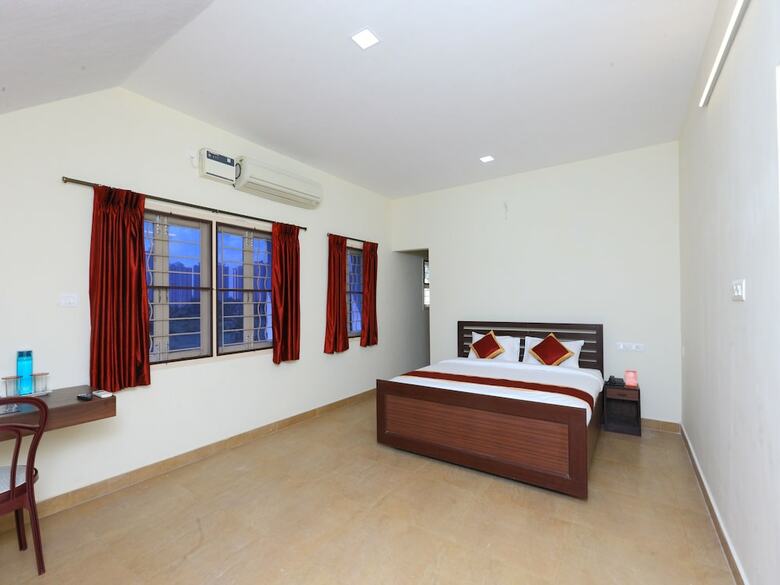 Oyo 10121 Hotel Twilight Bay