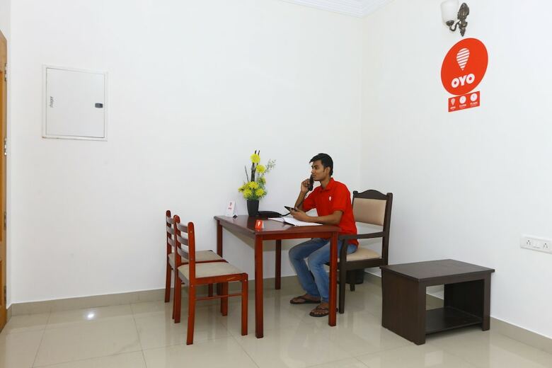 Oyo 10106 Hotel Nlbr