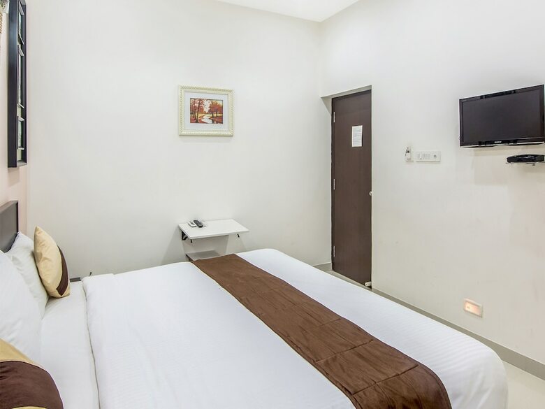 Hotel Oyo 9258 Rd Towers