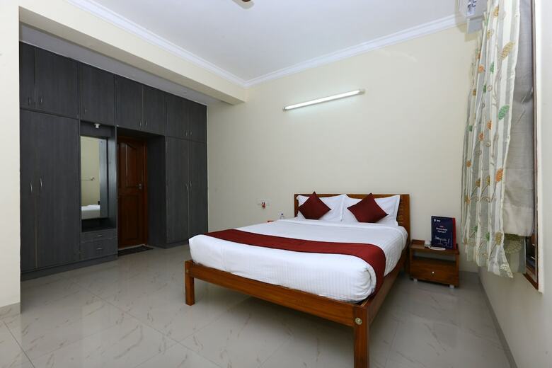 Hotel Oyo 9257 Egmore
