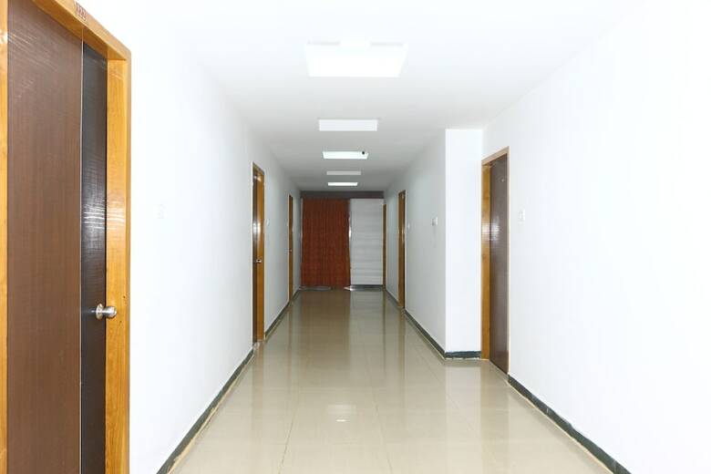 Hotel Oyo 9373 Pondy Bazaar