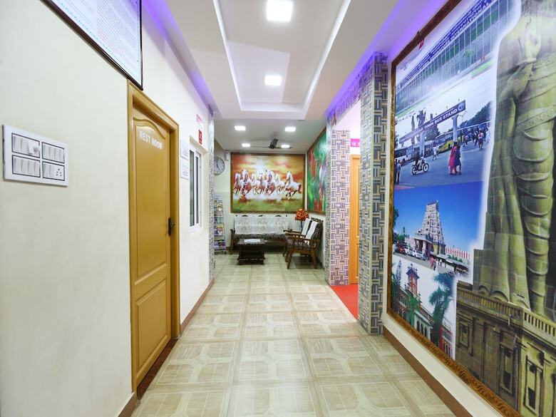 Hotel Oyo 8937 Ragu Residency