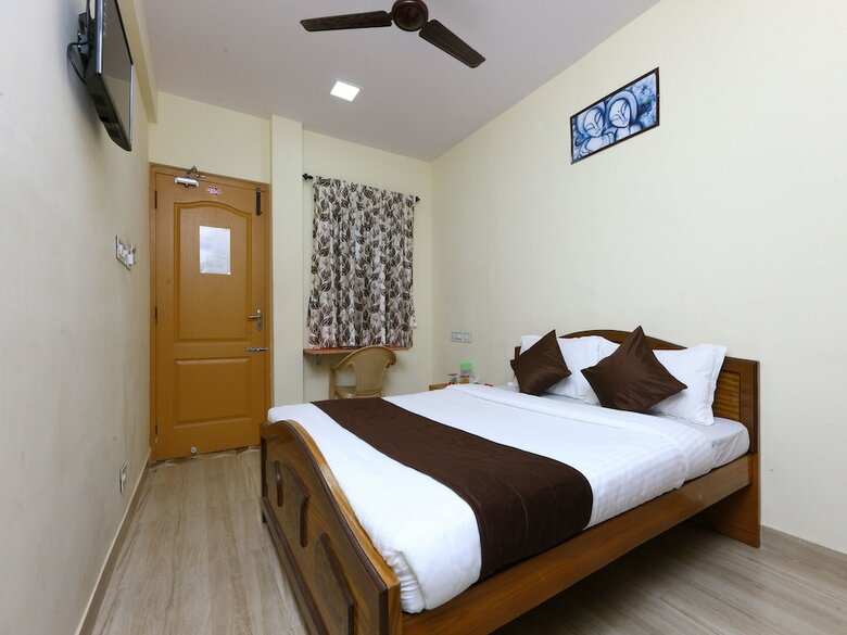 Hotel Oyo 8937 Ragu Residency