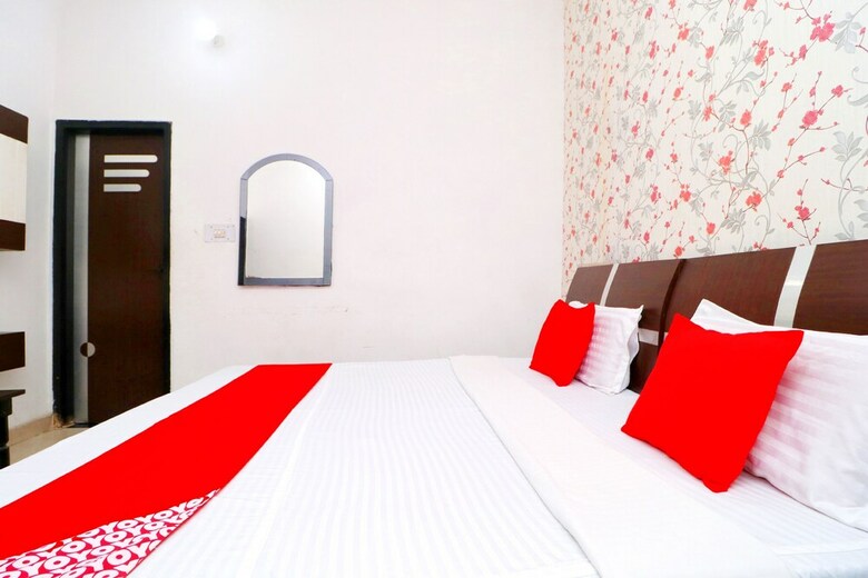 Hotel Oyo 6785 Sunder Bus Stand