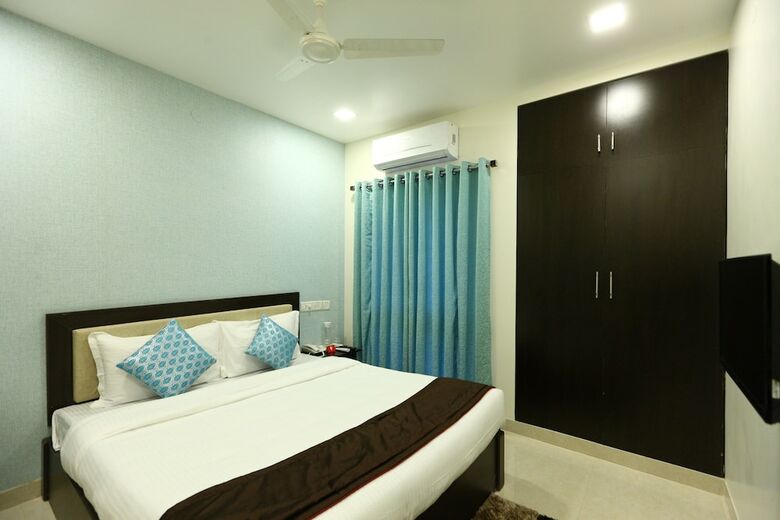 Hotel Oyo 7850 Royal Elite