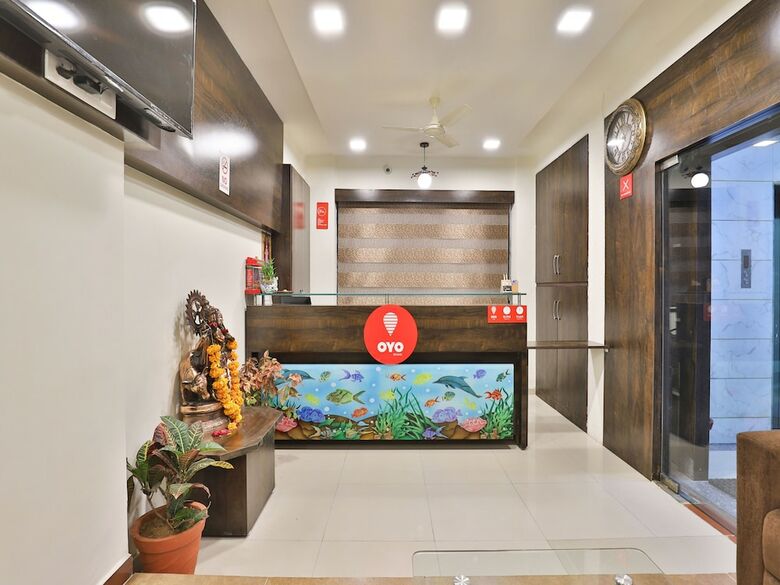 Oyo 11072 Hotel Kajri Residency