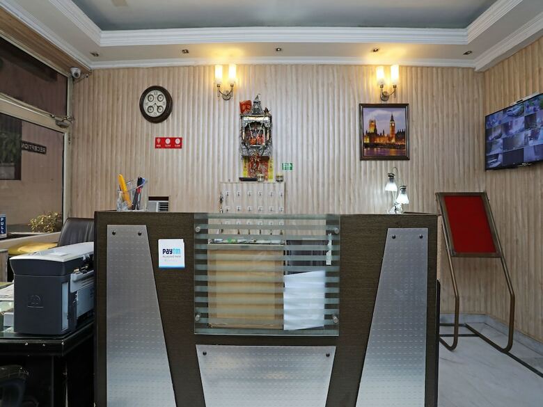 Oyo 9298 Hotel Sands Inn