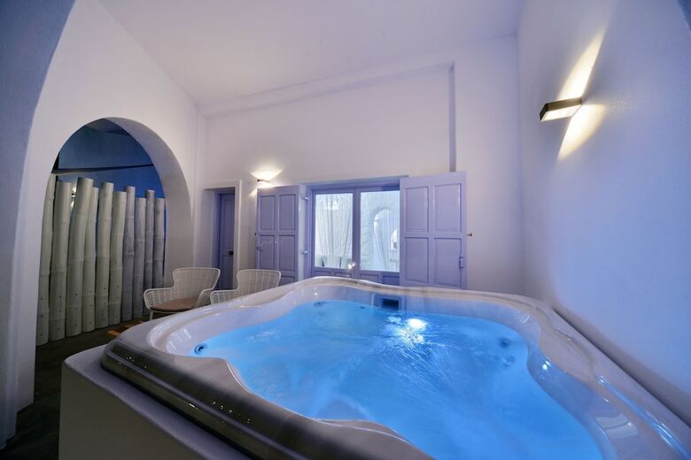 Hotel Amo Suites & Spa
