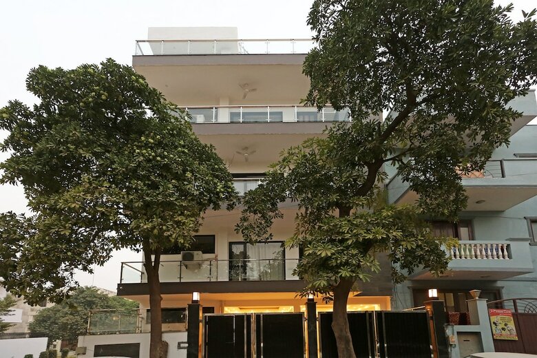 Hotel Oyo 9997 Sohna Road