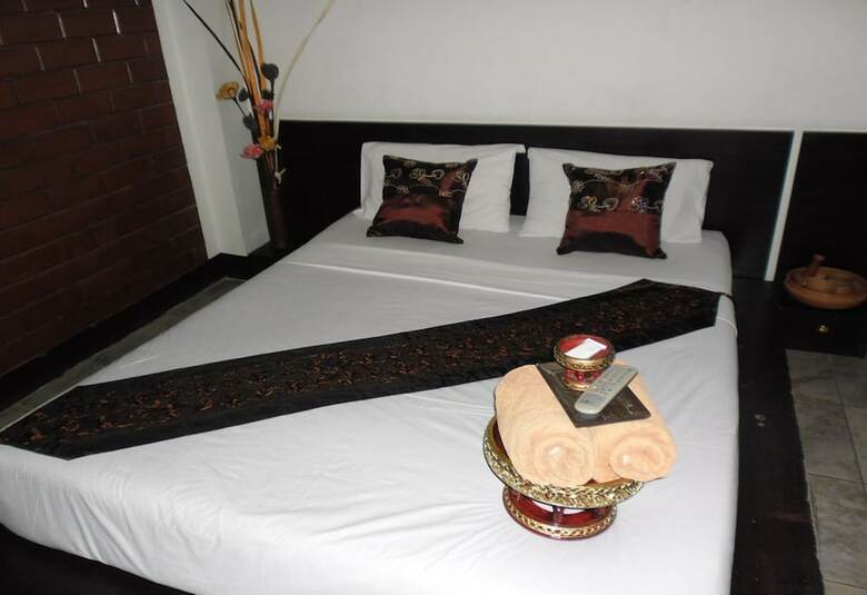 Hotel Baan Pim