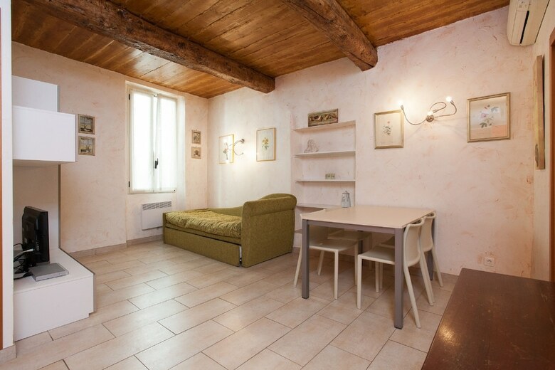 Apartments Frere