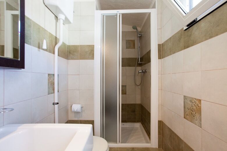 Apartments Frere