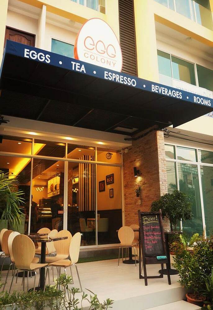 Hotel Egg Colony