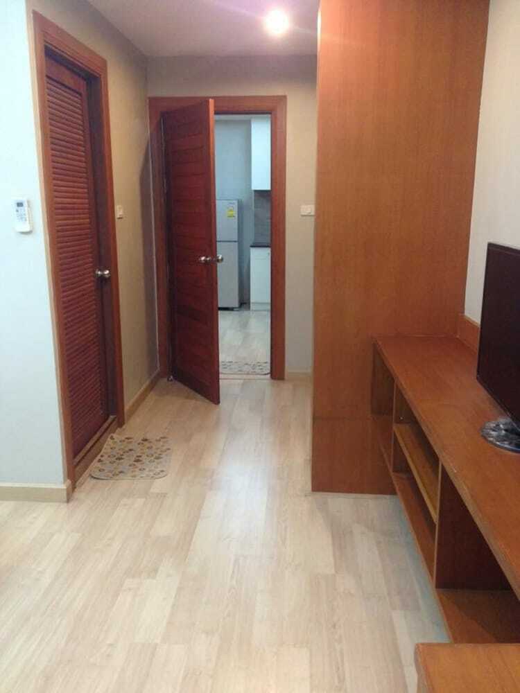 Apartamentos Baanduangkamol