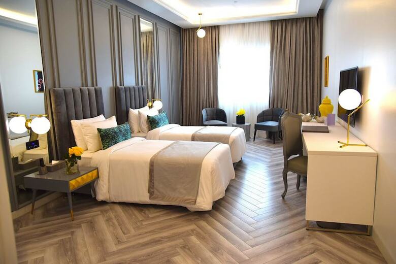 Nishat Hotel Johar Town