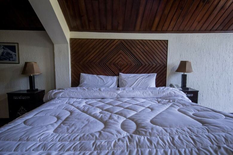 Hotel Daisy Dot Murree